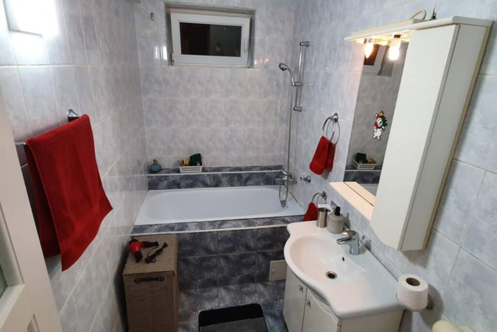 Titian'S Cozy Apartment 锡比乌 外观 照片