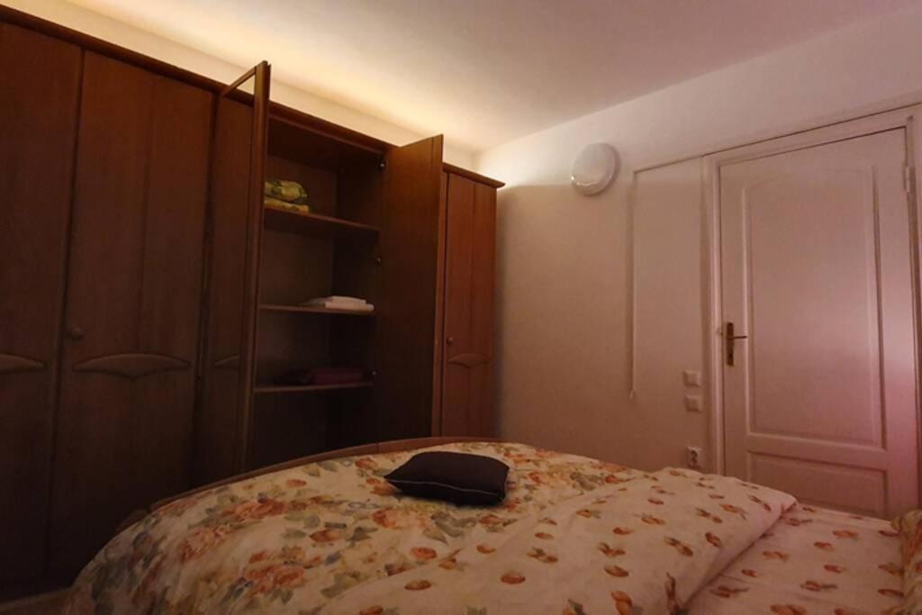 Titian'S Cozy Apartment 锡比乌 外观 照片